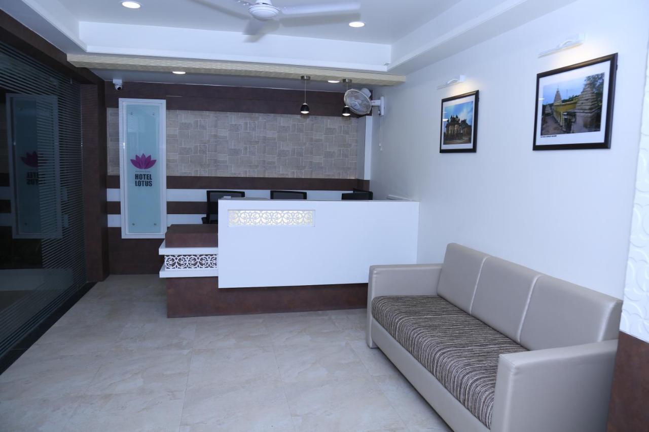 Hotel Lotus Chandrapur Esterno foto