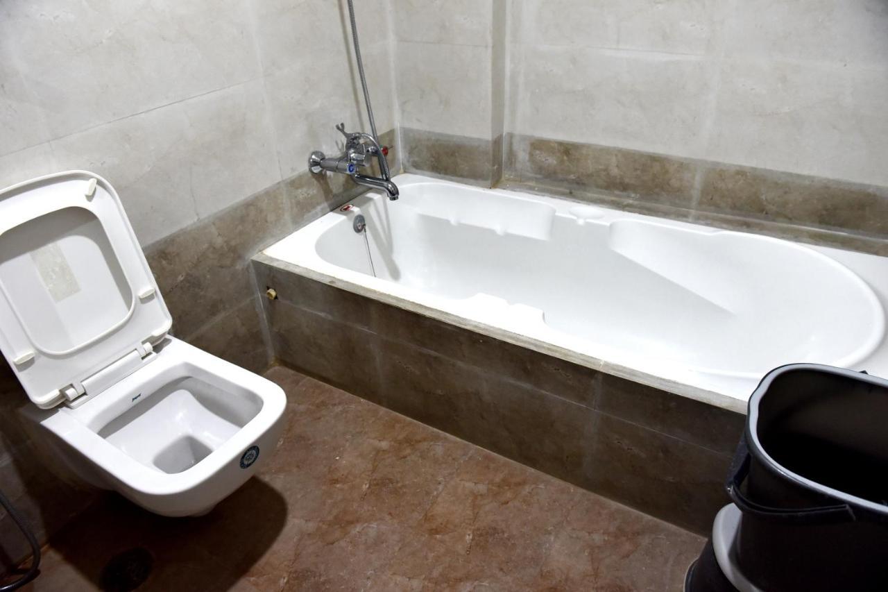 Hotel Lotus Chandrapur Esterno foto